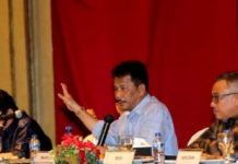 read news – Pemko Batam Berhasil Terapkan 95,60 % Program JKN Walikota Batam, HM Rudi mengatakan ke depan akan terus memastikan seluruh penduduk Kota Batam tetap terjamin akses layanan kesehatannya melalui Program JKN-KIS, Selasa (14/3/2023) (Foto : abyaqsa ramadan - batamtv.com)