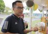 read news – Kendalikan Inflasi, Wahyu Wahyudin: Ibu Rumah Tangga Bisa Berkebun Ketua Komisi 2 Wahyu Wahyudin meminta kepada Pemko Tanjungpinang untuk memberikan bantuan bibit dan peralatan seperti polybag dan dan pipa PVC untuk hidroponik, Rabu (8/3/2023) . (Foto : dwi susilo - batamtv.com)