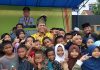 read news – Fasilitas Umum di Pulau Buluh Diresmikan Gubernur Ansar Peresmian utilitas seperti pelantar yang dibangun di Pulau Buluh, menara masjid dan juga pembangunan balai adat Kecamatan Bulang, dilakukan langsung Gubernur Kepulauan Riau H. Ansar Ahmad saat bersilaturahmi bersama masyarakat Pulau Buluh, Kota Batam, Sabtu (04/03). ( Foto : muhammad amin - batamtv.com)