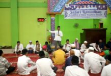 reda news – Warga Seipanas Apresiasi Pembangunan Pemko Batam Walikota Batam HM Rudi saat safari ramadan di Masjid di Sungai Panas . (Foto : muhammad amin - batamtv.com)