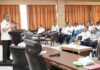 read news – Pemko Batam Beri Bimtek kepada PA, Kuasa Pengguna Anggaran dan PPK Setdako Batam Jefridin , membuka Bimbingan Teknis Peningkatan Kapasitas Bagi Pelaku Pengadaan Barang/Jasa di Lingkungan Pemerintah Kota Batam, digelar Rabu (5/04/2023) di Aula Engku Hamidah Lantai 4 Kantor Walikota Batam. (Foto : abyaqsa ramadan - batamtv.com)