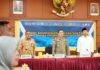 read news – Pemko Batam Gelar Rakor Lintas Sektoral Waspadai Pelaku Teror Sekretaris Daerah Kota Batam Jefridin menghadiri Rapat Koordinasi (Rakor) Lintas Sektoral dalam Rangka Menghadapi Idul Fitri 1444 H/2023 M, Kamis (6/04/2023) di Lantai 3 Gedung Polresta Barelang. (Foto : muhammad amin - batamtv.com)