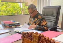 read news- Siap-siap THR ASN dan Non ASn Cair Minggu Depan Setdako Batam Jefridin menyebut bahwa pencairan THR ASN dan Non ASN dilakukan Selasa depan . (Foto : abyaqsa ramadan - batamtv.com)