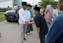 read news – HM Rudi: BP Batam akan Ambil Alih Pembangunan Jalan S Parman Walikota Batam HM Rudi saat tiba di Seibeduk Batam dalam Safari Ramadan . (Foto : muhammad amin - batamtv.com)