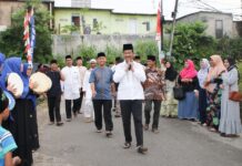 read news – Pembangunan Infrastruktur dan SDM, HM Rudi: Sama-sama Prioritas Utama Walikota Batam HM Rudi saat tiba Musala Nurul Huda di Bukit Indah Punggur dan di Masjid Darussalam Kaveling Danau Indah Punggur. Nongsa. (Foto : abyaqsa ramadan - batamtv.com)