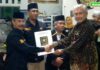 read news – Tasyakuran Milad ke 2, DPW Partai Ummat Kepri Potong Tumpeng dan Buka Bersama