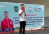 read news – Pembagian Kartu Identitas Anak di Dua Sekolah Swasta di Batam Penyerahan lebih kurang 500 Kartu Identitas Anak (KIA) untuk Anak Didik di Sekolah Yehonala dan Yeho Kids, dilakukan Anggota DPRD Kota Batam dari Partai Solidaritas Indonesia (PSI) Tan A Tie Jumat (14/4/2023). (Foto : muhammad amin - batamtv.com)