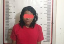 read news – Tukang Parkir ini Nyolong Besi Plat di Pasar Tersangka pencurian berinisial JP yang diamankan jajaran kepolisian dari Polsek Sekupang. (Foto : muhammad amin - batamtv.com)