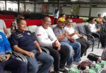 read news – Liga Futsal Pekerja Peringatan May Day 2023 di Batam Digelar Sekertaris Daerah Provinsi Kepri Drs. Adi Prihantara, MM , membuka secara resmi, kick off Liga Futsal Pekerja tingkat provinsi dalam rangka menyambut rangkaian peringatan May Day pada 1 Mei 2023 di Kepri yang diselwnggarakan oleh Disnaker Kepri. (Foto : abyaqsa ramadan - batamtv.com)