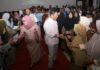 read news – Warga bengkong Gelar Halal Bihalal bersama Walikota Batam Walikota Batam HM Rudi (Kanan) dan Wagub Kepri Marlin Agustina Rudi saat menhadiri halal biuhalal bersama warga Bengkong . (Foto : abyaqsa ramadan - batamtv.com)