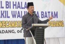 read news – Pembangunan Kota Batam untuk Jadi Kota Tujuan Wisatawan Walikota Batam HM Rudi berkeinginan menjadikan daerah di hinterland menjadi destinasi wisata. Ini disampaikannya saat halal bihalal bersama masyarakat Belakangpadang Sabtu (6/5/2023). (Foto : muhammad amin - batamtv.com)