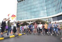 read news – ‘Halal Bike Halal’ Kumpulan Sepeda Lipat dan Gowes di Batam Kumpulan Sepeda Lipat dan Gowes di Batam menggelar acara bertajuk Halal bike Halal Kumpulan Sepeda Lipat dan Gowes, pada Minggu (7/5/2023). Acara dihadiri oleh Setdako Batyam, Jefridin Hamid. (Foto : abyaqsa ramadan - batamtv.com)