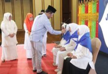 read news – HM Rudi Lepas 627 JCH Kota Batam Walikota Batam, HM Rudi saat melepas jamaah calon haji yang mengikuti pelatihan manasik haji (Foto : abyaqsa ramadan - batamtv.com)