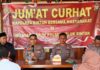 reda news – Warga Keluhkan Pembakaran Hutan di Bintan Kapolres Bintan, AKBP Riky Iswoyo (kedua dari kiri) turut hadir untuk menyapa masyarakat Tembeling lewat Jumat Curhat untuk menerima aspirasi warga setempat. ( foto : dwi susilo - batamtv.com)