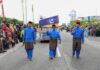 read news – Yusfa Hendri Pimpin 400an Kafilah STQH dari Batam Inilah rombongan pawai taaruf Seleksi Tilawatil Qur'an dan Hadits (STQH) X tingkat Provinsi Kepri dari Batam yang mengusung tema Batam Kota Baru. Ketua Kafilah Batam, Yusfa Hendri menyebut , dari Batam ada 400 orang yang ikut pawai ini. (Foto : abdi perdana - batamtv.com)