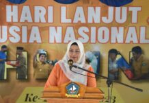 read news – HLUN ke-27 Kabupaten Bintan Tahun 2023 Diperingati di Bintan Ketua Lembaga Koordinasi Kesejahteraan Sosial (LKKS) Provinsi Kepulauan Riau Hj. Dewi Kumalasari Ansar menghadiri peringatan Hari Lanjut Usia Nasional (HLUN) ke-27 tingkat Kabupaten Bintan Tahun 2023 diperingati di West Gate Plaza Lagoi Bay, Bintan, Kamis (25/5). (Foto : dwi susilo - batamtv.com)