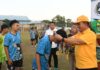 read news – Kesuksesan Sepakbola Piala Gubernur Tumbuhkan Iklim Kompetisi Gubernur Kepri, Ansar Ahmad berharap kesuksesan Event Piala Gubernur Kepri tahun 2023 menumbuhkan iklim kompetisi. (Foto : dwi susilo - batamtv.com)