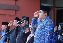 read news – Bupati Bintan Roby Kurniawan jadi Pembina Upacara Harkitnas ke-115 Bupati Bintan Roby Kurniawan sebagai pembina Upacara Upacara Peringatan Hari Kebangkitan Nasional ke-115 tahun 2023. (Foto : dwi susilo - batamtv.com)