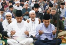 read news – Salat Idul Adha di Batam Dipusatkan di Tiga Lokasi Walikota Batam HM Rudi melaksanakan salat Idul Adha di Masjid Sultan Mahmud RIayat Syah Batuaji . (Foto : muhammad amin - batamtv.com)