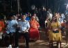 read news – Tan A Tie Gelar Reses DPRD Kota Batam di Tiga Kelurahan di Lubuk Baja Anggota DPRD Kota Batam dari Fraksi PSI-Demokrat, Tan A Tie (ketiga dari kiri) saat bersama warga yang menyampaikan semua usulan dan aspirasinya saat reses berlangsung. (Foto : abyaqsa ramadan - batamtv.com)