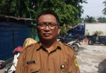 read nes -Kebutuhan Hewan Kurban di Karimun Terpenuhi Kepala Dinas Pangan dan Pertanian Kabupaten Karimun, Sukriyanto Jaya Putra, mengatakan dari data yang ada , kebutuhan hewan kurban di Kabupaten Karimun cukup Rabu (28/06). (Foto : abdi perdana - batamtv.com)