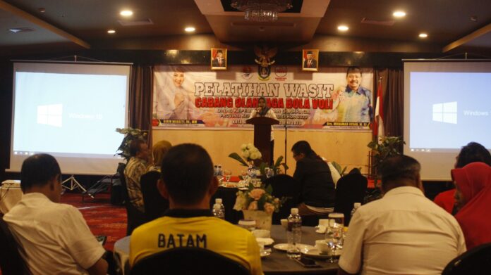 PELATIHAN WASIT