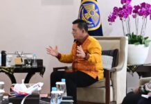 read news – Ansar Ahmad: Ada Kendala Pengembangan Bandara Raja Haji Abdullah Gubernur Ansar menyampaikan pengembangan Bandara Raja Haji Abdullah menghadapi kendala dalam pelepasan izin kawasan hutan yang dikeluarkan oleh Kementerian Lingkungan Hidup dan Kehutanan.. (Foto : abdi perdana - batamtv.com)