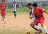 read news- GSI 2023 Tingkat Kota Tanjungpinang akan Diramaikan Empat SMP ini Perebutan bola pemain SMPN 1 (spensa) Tanjungpinang versus SMPN 8 pada kejuaraan GSI 2023 tingkat Kecamatan Tanjungpinang Barat di lapangan Hang Lekir,. (Foto : dwi susilo - batamtv.com)