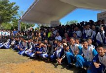 read news – 600 Pelajar di Bintan Diperkenalkan Industri Perhotelan dan Resorts 600-an pelajar terdiri dari 345 siswa dan siswi SMP serta 265 siswa dan siswi SD dari Kecamatan Teluk Sebong, sekitar kawasan Lagoi, Kabupaten Bintan, Provinsi Kepulauan Riau mengikuti pengenalan PT BRC. (Foto : dwi susilo - batamtv.com)