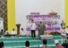 read news – Momen Evaluasi Diri di Peringatan 1 Muharam 1445 H di Anambas Gubernur Kepulauan Riau, H. Ansar Ahmad (berdiri, baju putih) di Masjid Baitul Makmur, Tarempa dalam pelaksanaan Tabligh Akbar Rabu (19/07) 1 Muharram 1445 Hijriah. Ustadz Derry Sulaiman didaulat memberikan tausiyah tentang makna dan peringatan 1 Muharram 1445 Hijriah. (Foto : abdi perdana - batamtv.com)