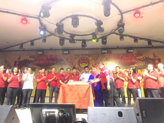 HUT ke-33 Vihara Samudra Dharma Cui Kao Pekong Keng tahun ini memiliki makna khusus dengan diadakannya pemberkatan khusus yang dipimpin oleh seorang bante dari Thailand. (Foto : muhammad amin - batamtv.com)