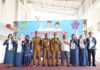 read news – Pelatihan Kursus Menjahit Asisten Pembuat Pakaian Level 1 Resmi Ditutup Sekretaris Daerah Kota Batam, Jefridin, M. Pd. (tengah) saat resmi menutup Kegiatan Pelatihan Kursus Menjahit Asisten Pembuat Pakaian Level 1 di Tembesi. (Foto : muhammad amin - batamv.com).