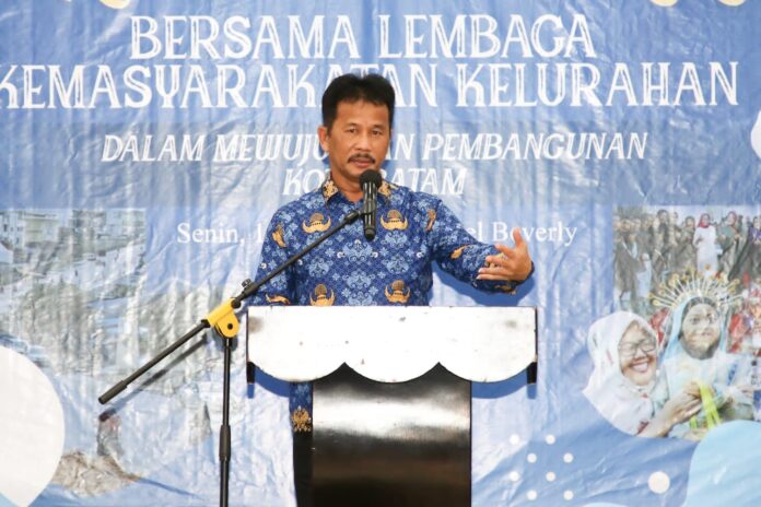 Wali Kota Batam, Muhammad Rudi  menghadiri acara silaturahmi Kader TP PKK Kecamatan, Kelurahan dan RW (KSB) se-Kecamatan Lubuk Baja  di Beverly Hotel, Lubukbaja, Senin (17/7/2023). (Foto : abyaqsa ramadan - batamtv.com)