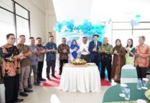 read news – Ini Harapan di Hari Ulangtahun ke-55 BPJS Kesehatan Upacara Peringatan Hari Ulang Tahun (HUT) Badan Penyelenggara Jaminan Sosial (BPJS) Kesehatan ke-55 yang digelar di Kantor BPJS Kesehatan Cabang Batam, Sabtu (15/7/2023). (Foto : muhammad amin - batamtv.com)