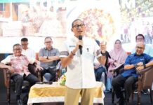 read news – Para Pelaku Ekraf Batam Bersapa Ria dengan Menteri Sandiaga Uno