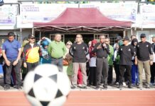 read news – Gala Siswa Indonesia Kota Batam Dibuka Resmi Setdako Batam Jefridin saat membuka acara GSI yang Lapangan Citra Mas Nongsa, Selasa (25/7/2023) (Fotomuhammad amin - batamtv.com) :