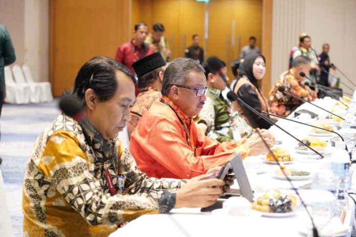 Rapat Umum Pemegang Saham Luar Biasa (RUPS LB) Bank Riau Kepri Syariah (BRKS) Tahun 2023 digelar di Radisson Hotel, Kamis (27/7/2023).  Rapat dihadiri para pemegang saham dari Provinsi Riau dan Provinsi Kepulauan Riau. (Foto : abyaqsa ramadan - batamtv.com)
