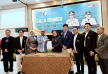read news – Pengembangan Pariwisata Kepri, Dispar – Dewan Pariwisata Thailand Jalin MOU Asisten 2 Bidang Ekonomi dan Pembangunan sekaligus Pelaksana Tugas (Plt.) Kepala Dinas Pariwisata Provinsi Kepri Luki Zaiman Prawira (ketiga dari kiri) menggelar Penandatanganan Nota Kesepahaman atau Memorandum of Understanding (MoU) dilaksanakan di Batam, Kamis (20/07) lalu. (Foto : dwi susilo - batamtv.com)