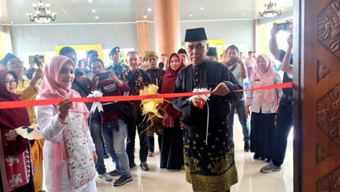 (Foto : abdi perdana - batamtv.com) Museum Natuna diresmikan oleh Wakil Bupati Natuna, Wan Siswandi di Gedung Museum Natuna, Komplek Masjid Agung NGU, Kecamatan Bunguran Timur pada Kamis (27/07/2023). (Foto : abdi perdana - batamtv.com)