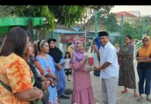 read news- Nyanyang Bagi-bagi Paket Sembako di Kelurahan Sadai, Batam