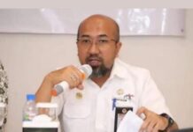 read news – Segini Prosentasi Angka Kemiskinan di Kepri Menurut BPS Asisten II Bidang Perekonomian dan Pembangunan Setdaprov Kepri, Luki Zaiman Prawira menegaskan Pemprov Kepri bersama seluruh pemerintah kabupaten dan kota terus berupaya maksimal melalui berbagai program dan kegiatan supaya angka kemiskinan bisa terus ditekan di Tanjungpinang, Jum'at, (28/07). (Foto : dwi susilo - batamtv.com)