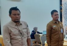 read news – Ratusan Warga Pesisir Bintan Bakal Terima Sertifikat Kepala Kantor Pertanahan (ATR/BPN) Kabupaten Bintan Benny Ryanto menyebutkan penerima sertifikat sebanyak 405 warga pesisir yang berada di enam kecamatan dari sepuluh kecamatan wilayah Bintan. (Foto : abdi perdana - batam tv.com)