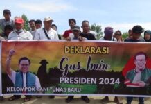 read news – Dukungan ke Gus Imin Maju di Pilpres 2024 Mengalir dari Karimun Dukungan kepada Ketua Umum Partai Kebangkitan Bangsa (PKB) Abdul Muhaimin Iskandar untuk maju sebagai Calon Presiden di Pilpres 2024 datang dari Kelompok Tani Tuinas Baru Karimun (Foto : abdi perdana - batamtv.com)