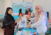 read news – Donor Darah di Kundur akan Diselingi Khitanan Massal Selain memberikan menggelar khitanan , paramedis dari PT Timah Tbk juga memberikan-pelayanan kesehatan gratis dan makanan tambahan bergizi kepada warga kundur. (Foto : abdi perdana - batamtv.com)