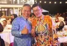read news – Pemrov Dorong Siaran Digital di Penjuru Kepri Kepala Diskominfo Kepri, Hasan S.Sos (kanan) menghadiri seminar dengan tema "Semangat Nasionalisme Melalui Siaran Perbatasan". Acara digelar di Hotel Grand Lagoi, Bintan, Kepulauan Riau, Jumat (11/8/2023) siang. (Foto : dwi susilo - batamtv.com)