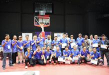 read news – Penutupan Turnamen Catur Suhadi Cup di Hi Test Arena Setdako Batam Jefridin bersma para pemain catur yang memnagi lomba di Hi Test Arena (Foto abyaqsa ramadan - batamtv.com)