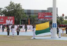 read news – Paskibra Kota Batam Ikuti Gladi Upacara Prosesi gladi resik Upacara HUT Kemerdekaan RI ke 78 di Alun Alun Engku Putri Kota Batam, berlangusng Selasa (15/8/2023) (Foto : abyaqsa ramadan - batamtv.com)