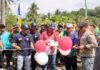 read news – Turnamen Futsal dan Volly se Kecamatan Selat Gelam Dibuka Sekretaris Daerah Kabupaten Karimun (Sekda) Dr.Muhammad Firmansyah M.Si membuka secara langsung acara tersebut . Sekretaris Karimun Muhammad Firmansyah mengapresiasikan dan mendukung, karena Ini merupakan wujud syukur masyarakat terhadap perayaan hari kemerdekaan indonesia, Minggu (20/08/2023). (Foto : abdi perdana - batamtv.com)