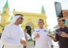read news – Keindahan Wisata Religi Pulau Penyengat, Dubes UEA Kunjungi Penyengat Duta Besar (Dubes) Uni Emirat Arab (UEA) untuk Indonesia dan ASEAN, Y.M Abdulla Salem Obaid Al Dhaheri ke Tanjungpinang yaitu Pulau Penyengat, Rabu (2/8/2023). Dia didampingi , Gubernur Kepulauan Riau H. Asmar Ahmad (tengah). (Foto : dwi susilo - batamtv.com)