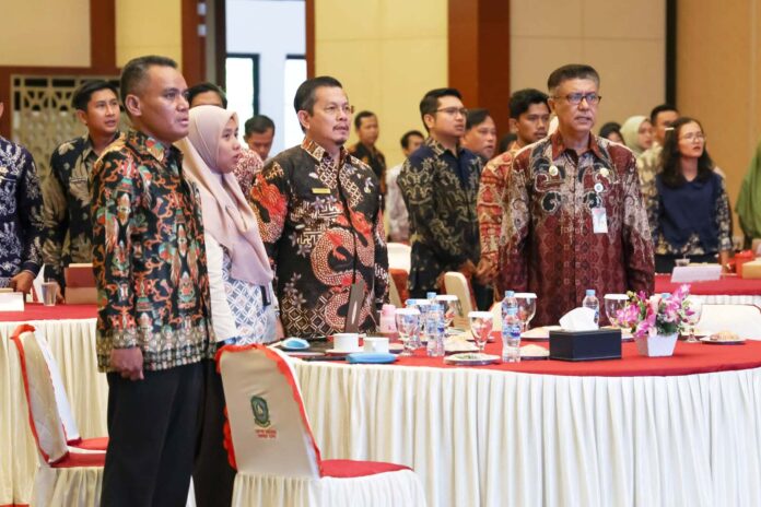 Pembinaan dan Pendampingan Piloting Penyusunan Arsitektur Sistem Pemerintahan Berbasis Elektronik (SPBE) Tahun 2023 Pemerintah Daerah Provinsi, Kabupaten, dan Kota di Wilayah Provinsi Kepri digelar di Tanjungpinang, Selasa (24/7) . (Foto : dwi susilo - batamtv.com))